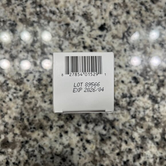 EltaMD UV Daily Deep Tinted SPF40 - Picture 2 of 5